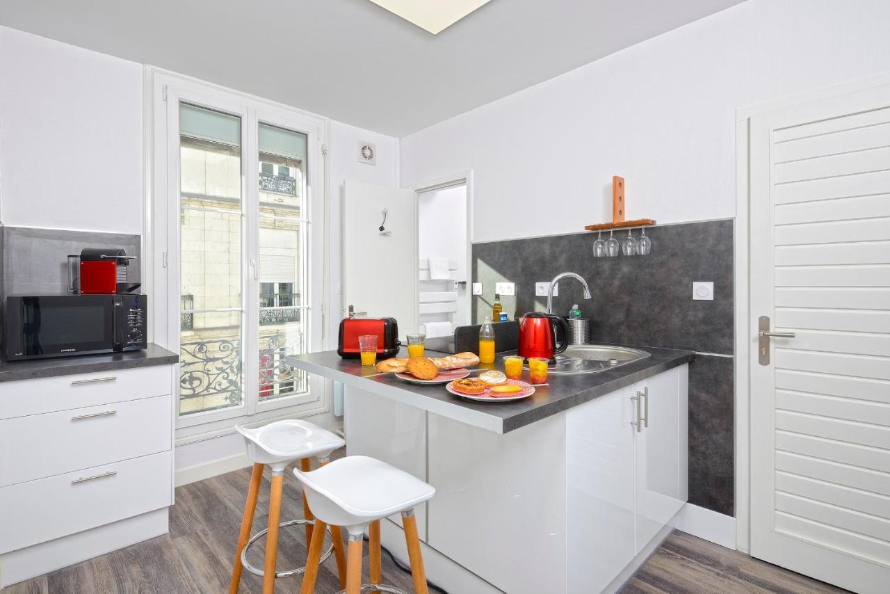 ไฮเปอร์ เซ็นเตอร์ รู เดอ ลา เรอ Apartment อองเชร์ ภายนอก รูปภาพ